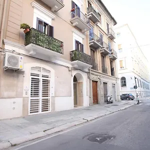 Domus Midì - Trevisani , Bari Italia